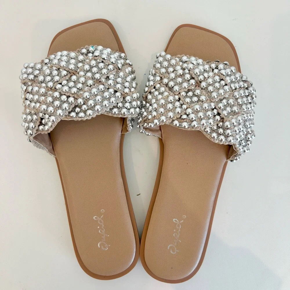 Sandals - Picture 2 of 3
